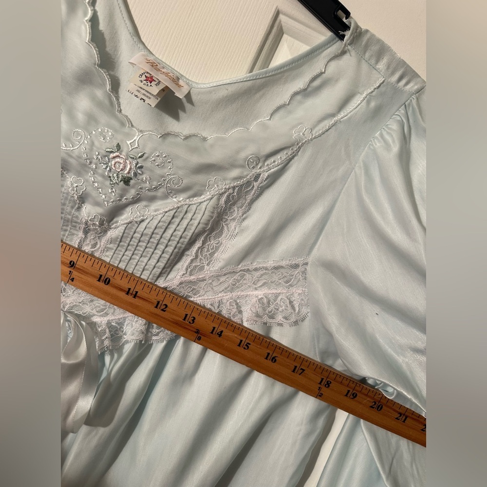 BARBIZON Md Vtg 80’s 90’s Romantic Cottagecore Blue Nightgown Granny Lace Floral - Picture 13 of 15